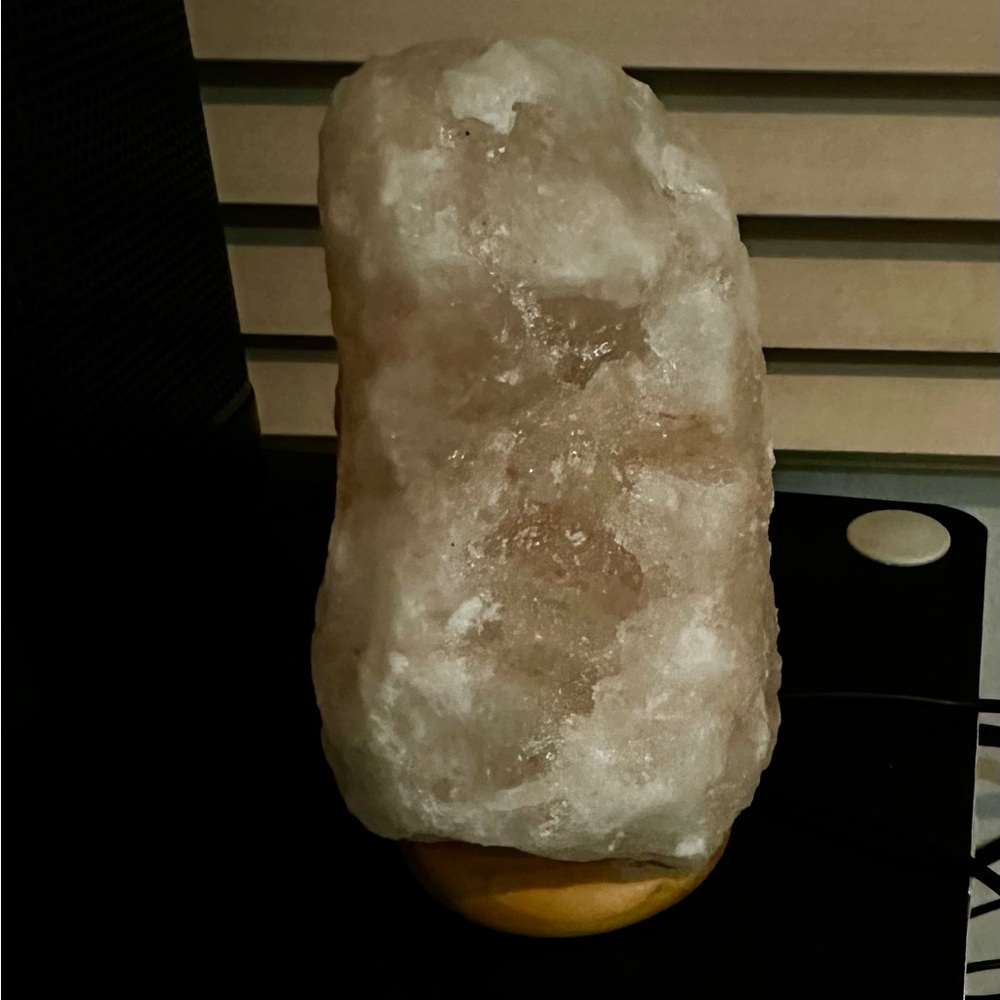 Himalayan salt lamp